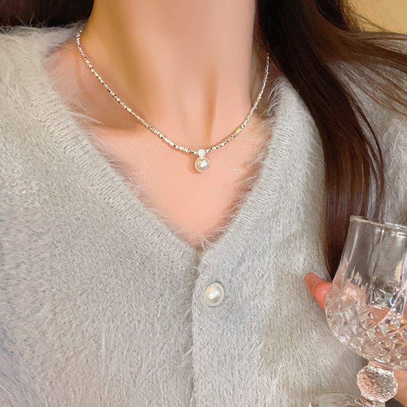 Chic Women's Silver Pearl Necklace Image 2