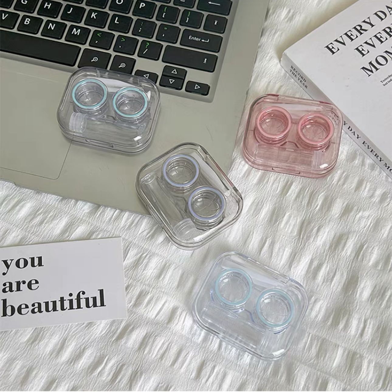 Compact contact lens case with mirror - easy to use