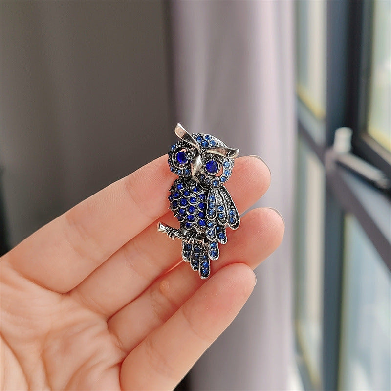 Owl Brooch with Crystals - Gold