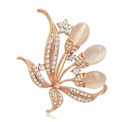 Heart-shaped brooch with colorful rhinestones image 4