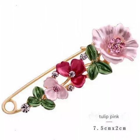 Trendy heart brooch with a chic look image 8