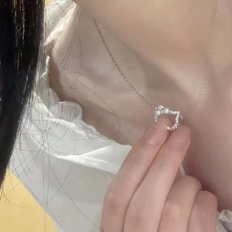 Chic Women's Silver Pearl Necklace Image 4