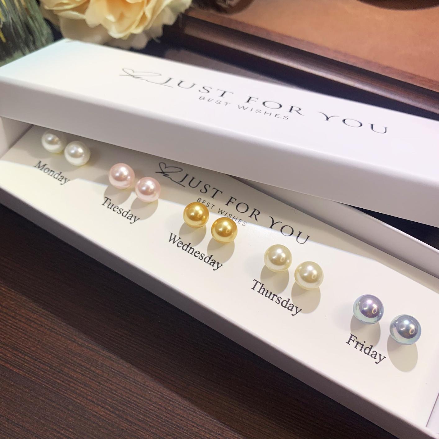 Elegant Cat Earrings Set