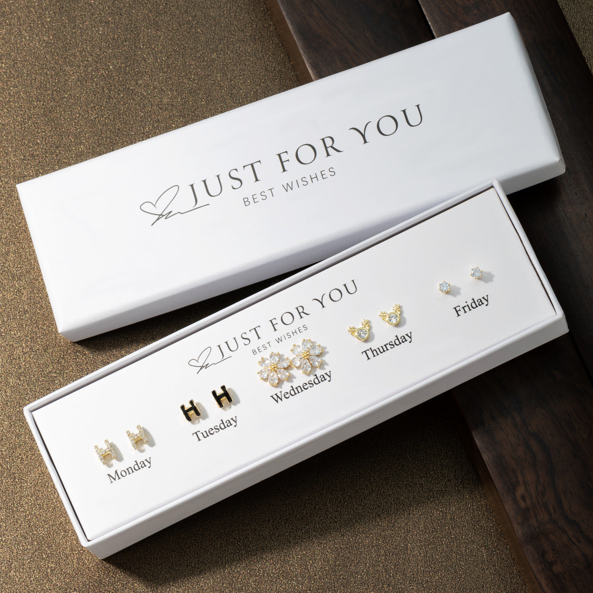 Elegant Cat Earrings Set