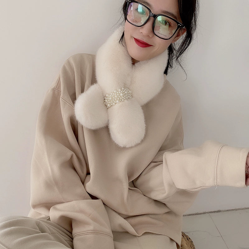 faux fur neck warmer in black