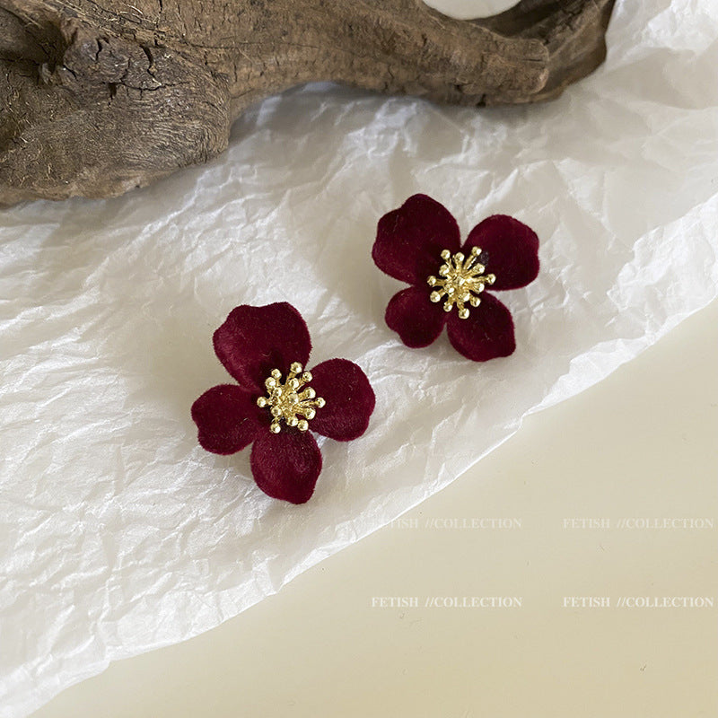 Stylish Floral Earrings for Winter 2023