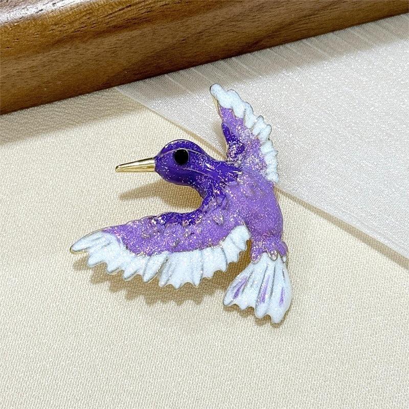 Elegant brooch for fall 2024