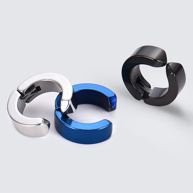 Fashionable clip-on earrings on display image 4