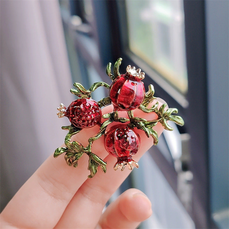 Vintage fruit brooch apple design