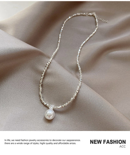 Chic Women's Silver Pearl Necklace Image 2