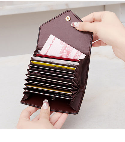 Versatile card holder for everyday use image 8