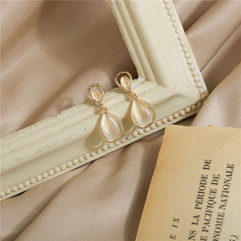 Stylish Vintage Flower Earrings