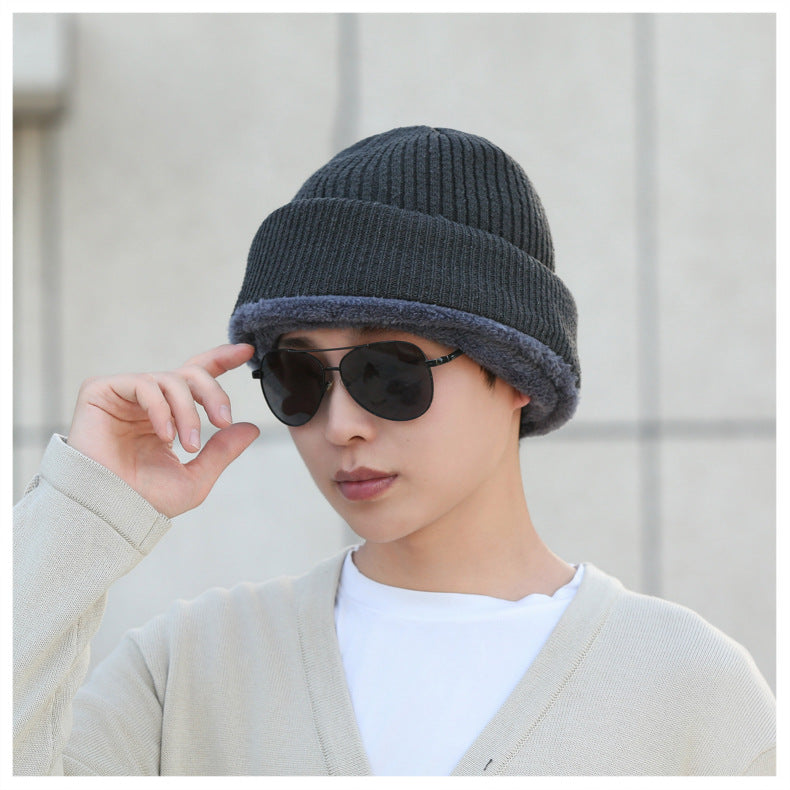 Men's winter beanie hat in dark gray