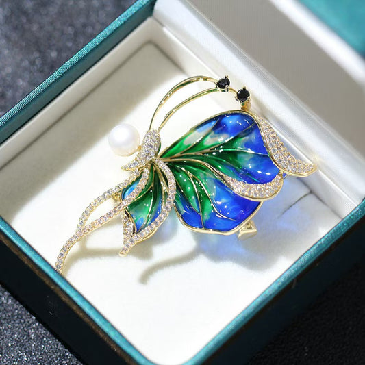 Elegant Butterfly Brooch Image 6 - Unique Style