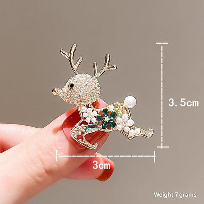 stylish gold brooch perfect for gifts