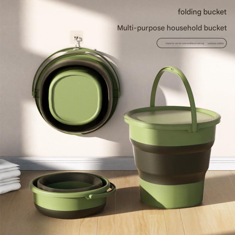 Portable fishing bucket with water