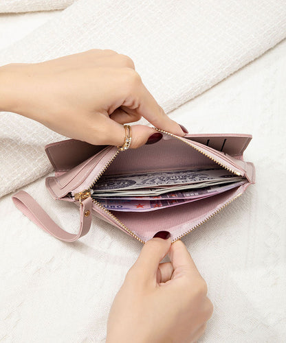 Durable women's wallet with modern style