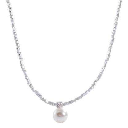Chic Women's Silver Pearl Necklace Image 1