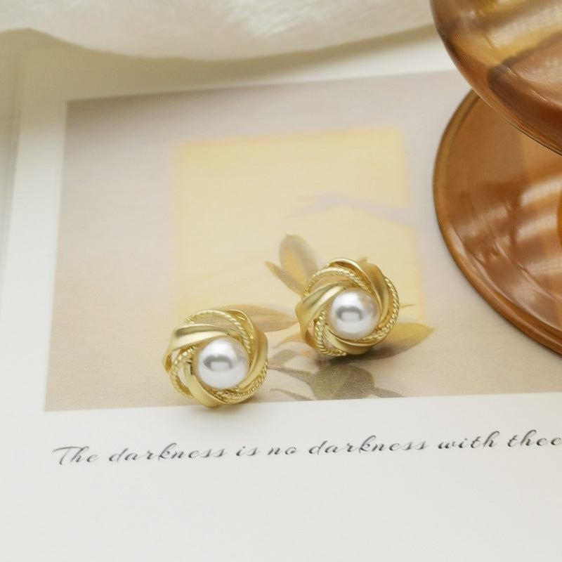 Lightweight Alloy Pearl Earrings