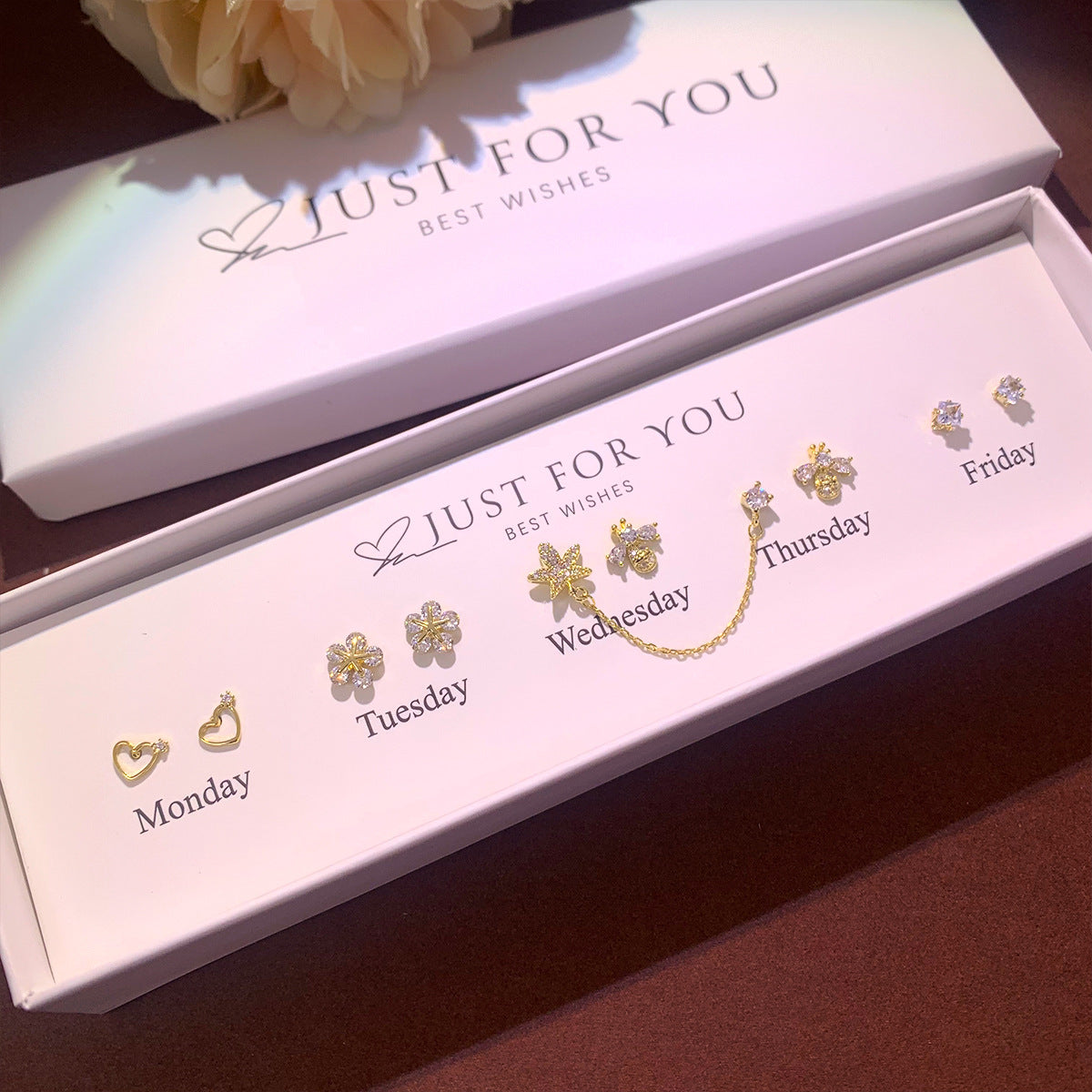 Delicate Floral Design Earrings
