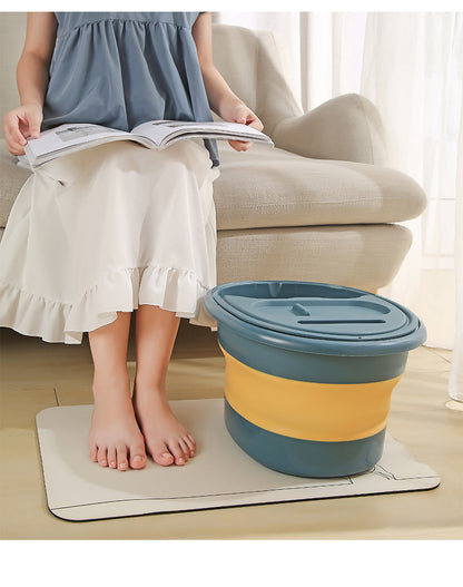 Folding foot soaking bucket in green color