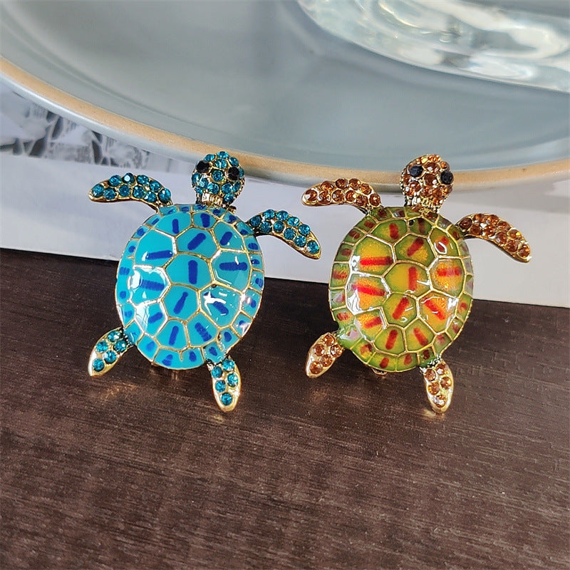 Glittery turtle brooch with rhinestones image 1