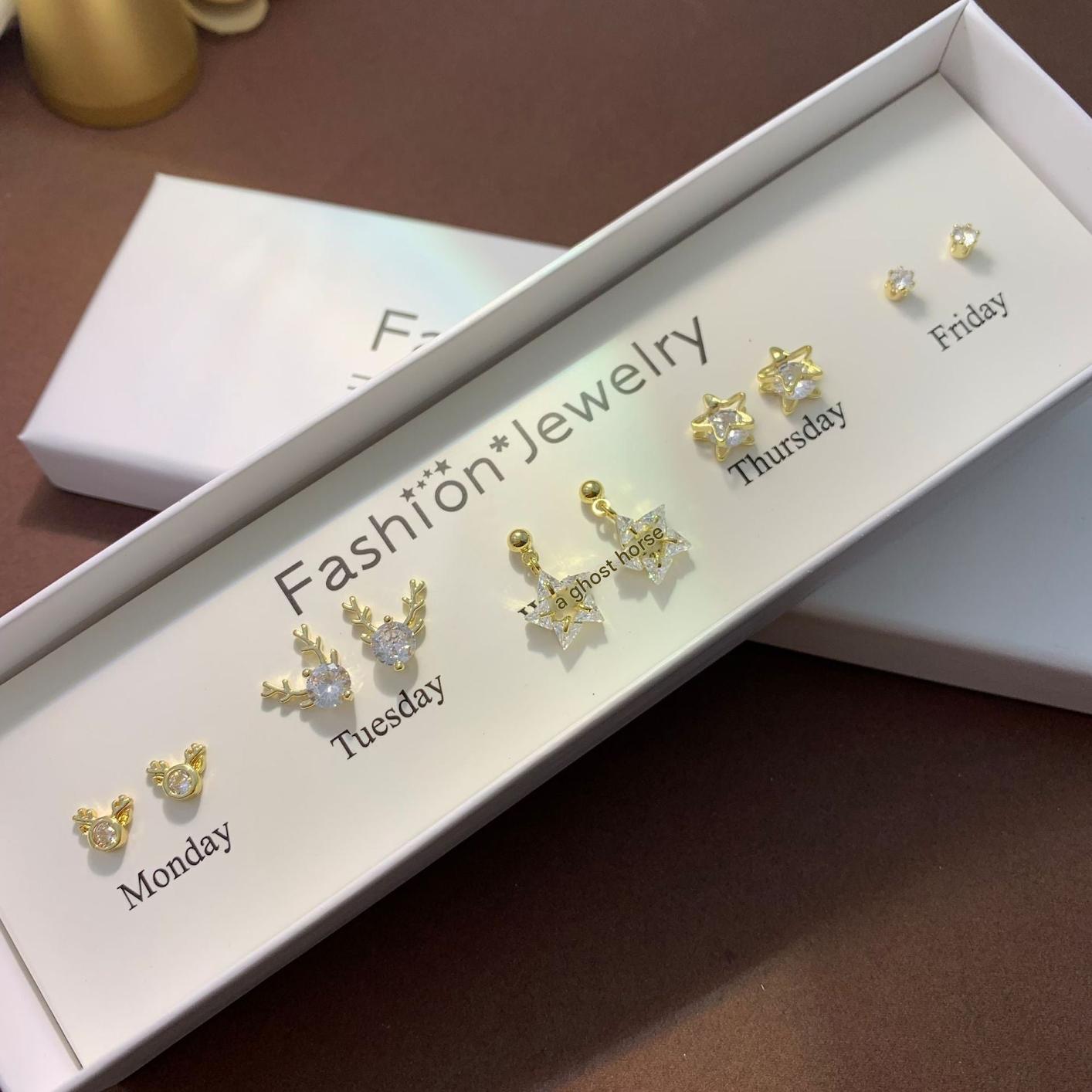 Elegant Cat Earrings Set