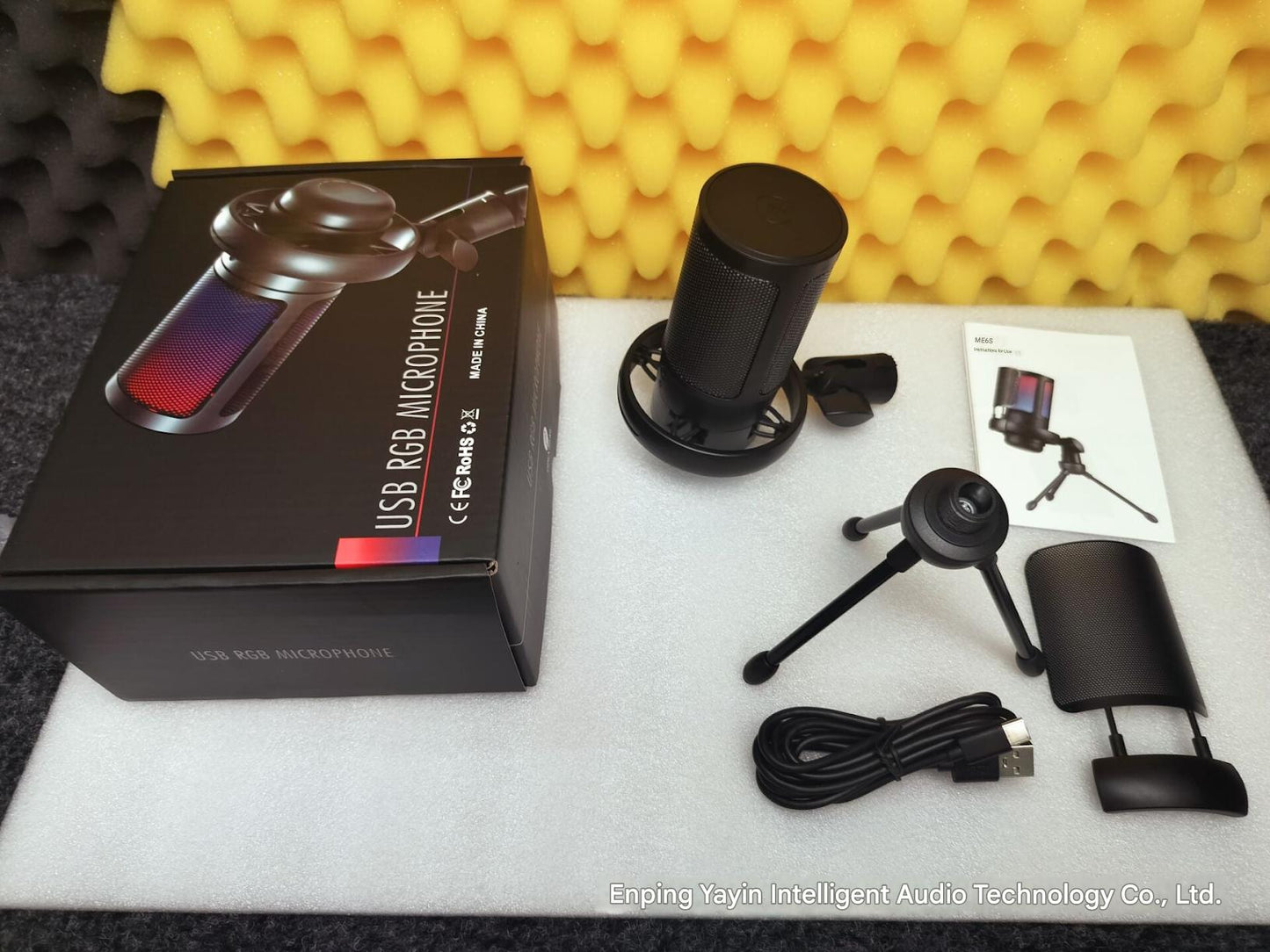 Microphone with stylish design available in different colors